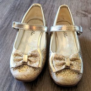 Stelle Gold Glitter Mary Jane Low Heel Dress Shoes Toddler Girls Size 9